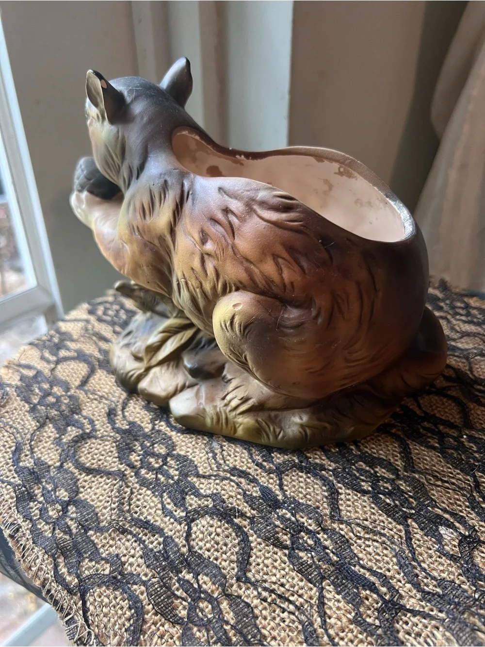 Hand-Painted Vintage Squirrel planter -Very good condition please view all pics